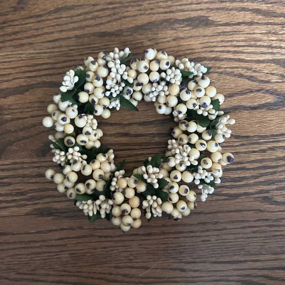 Restoration Hardware Winterberry Pillar Ring OS White Festive Holiday Decor